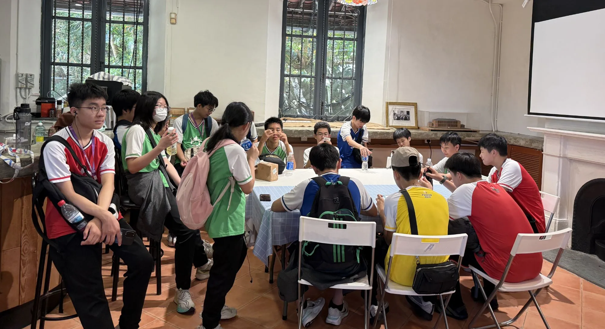 Secondary School AI Fishing Boat and Scene Model-Making Course